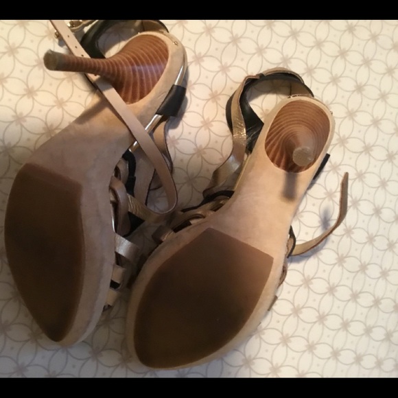 Gorgeous Michael Kors open toe sandals - Picture 3 of 6